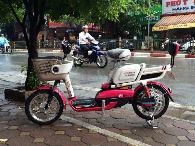 Xe đạp điện Honda A6 màu hồng Xe đạp điện Honda A6 màu hồng